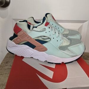 Girls Nike Huaraches